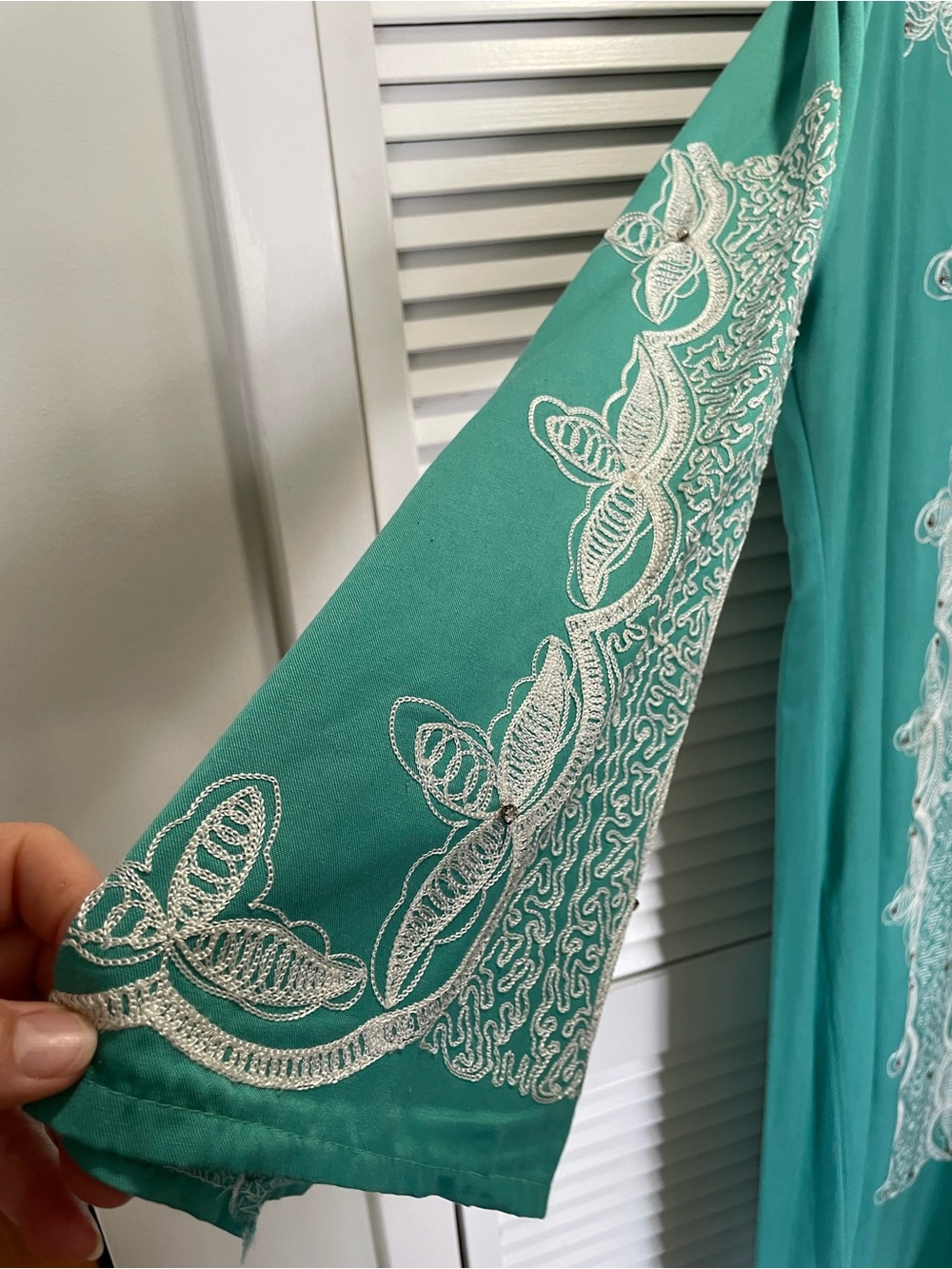 Syrian Embroidered Kaftan - Picture 4 of 5
